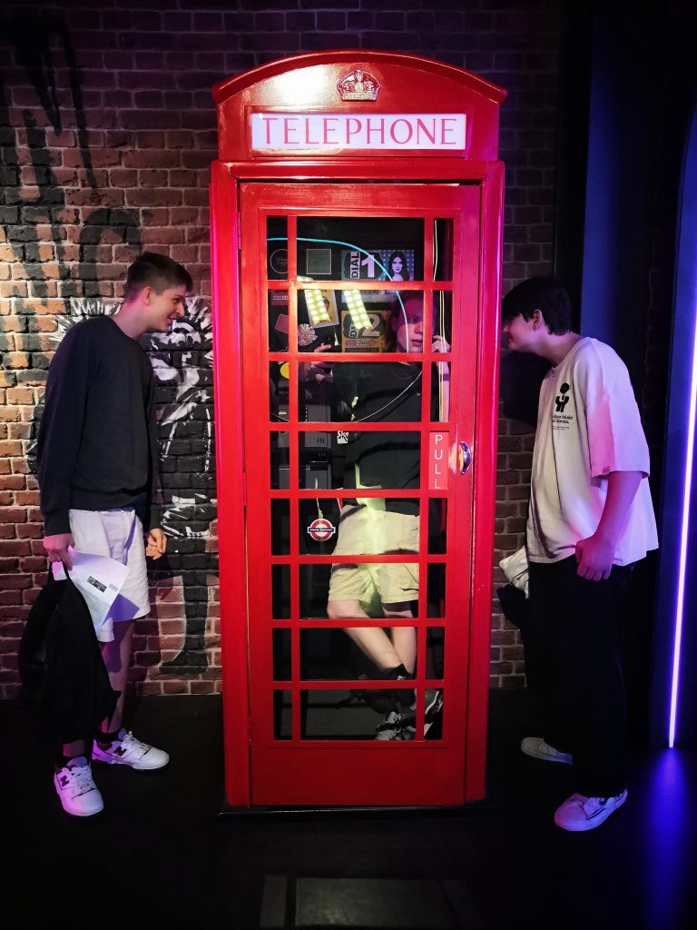 Telephone booth 