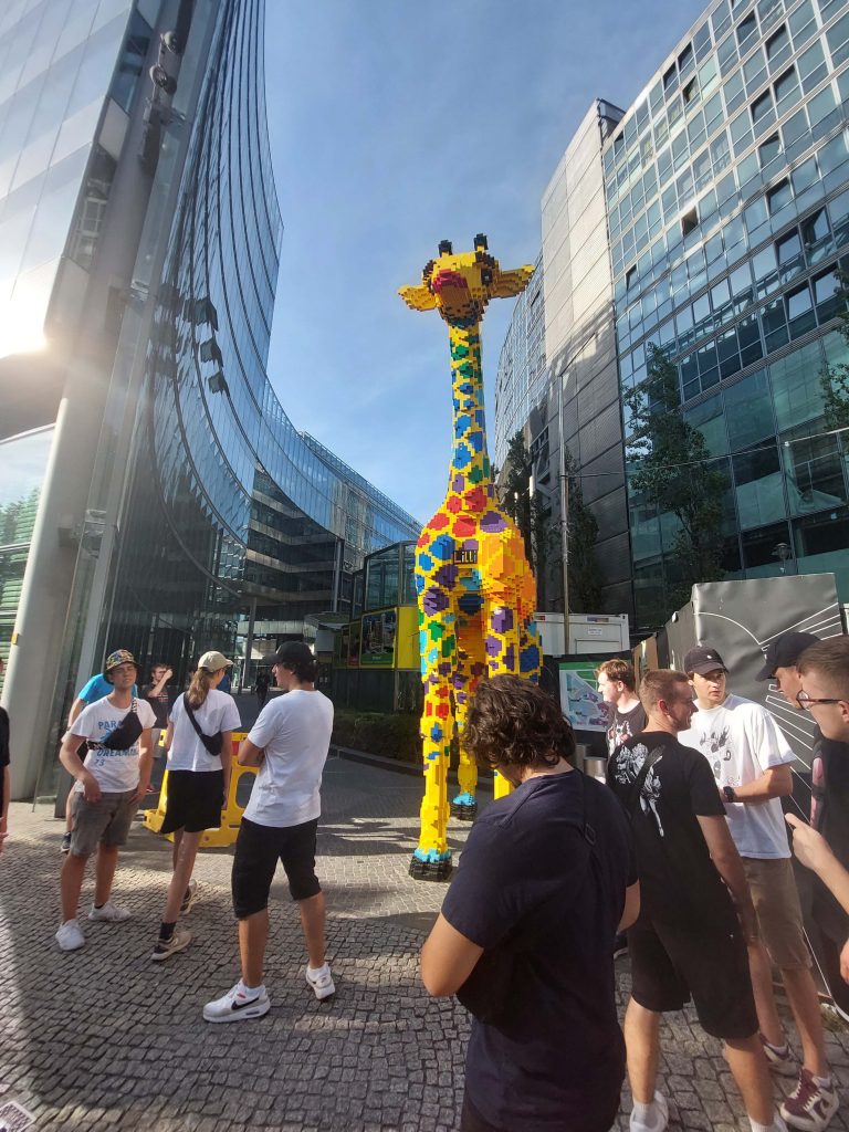 Exkurzia Berlín Lego Žirafa